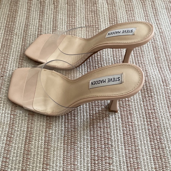 Steve Madden Shoes - Picture 2 of 2